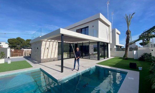 Obra nueva - Villa -
Orihuela Costa