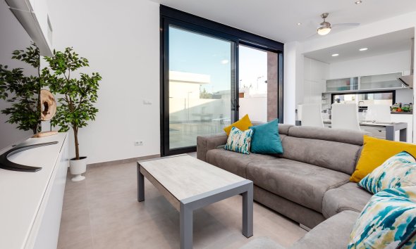 Obra nueva - Villa -
Pilar de la Horadada