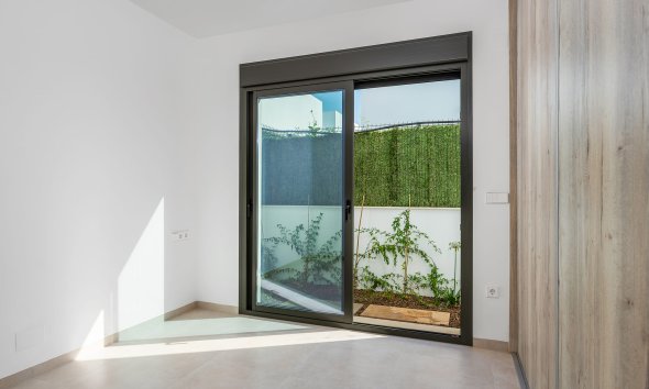 Obra nueva - Villa -
Los Alcázares