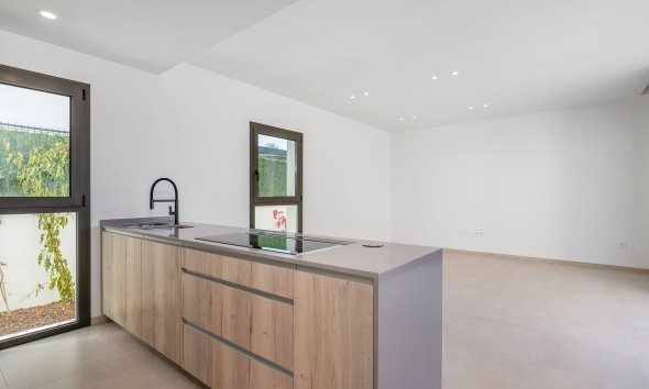 Obra nueva - Villa -
Los Alcázares