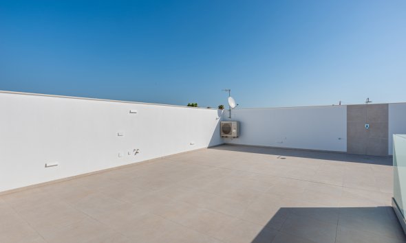 Obra nueva - Villa -
Los Alcázares