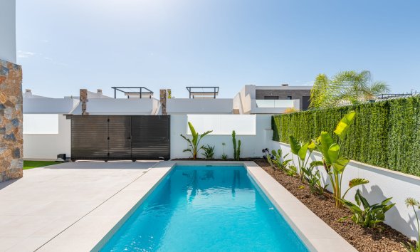 Obra nueva - Villa -
Los Alcázares