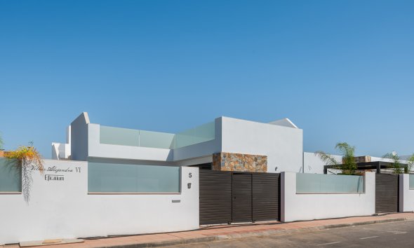 Obra nueva - Villa -
Los Alcázares