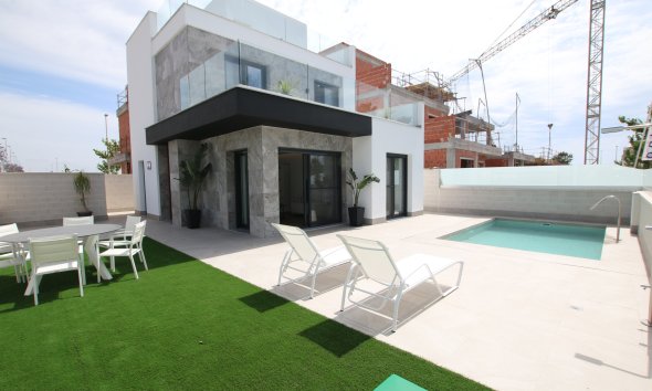 Obra nueva - Villa -
Pilar de la Horadada