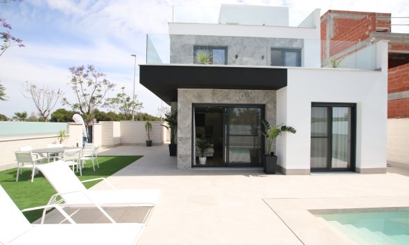 Obra nueva - Villa -
Pilar de la Horadada