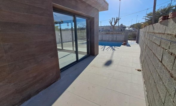Nybyggeri - Villa -
Pilar de la Horadada