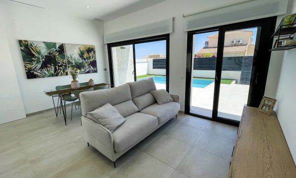Obra nueva - Villa -
Pinar de Campoverde