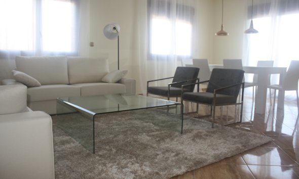 Obra nueva - Villa -
Torrevieja