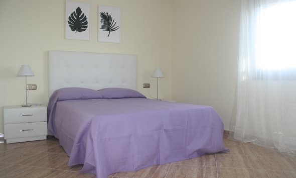 Obra nueva - Villa -
Torrevieja