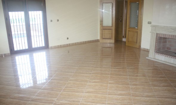 Obra nueva - Villa -
Torrevieja