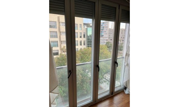 Obra nueva - Apartamento -
Elche