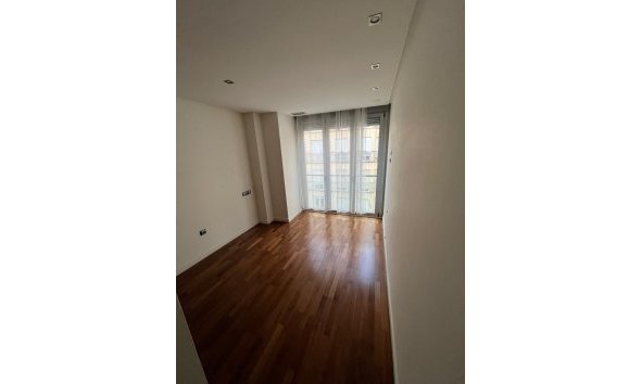 Obra nueva - Apartamento -
Elche