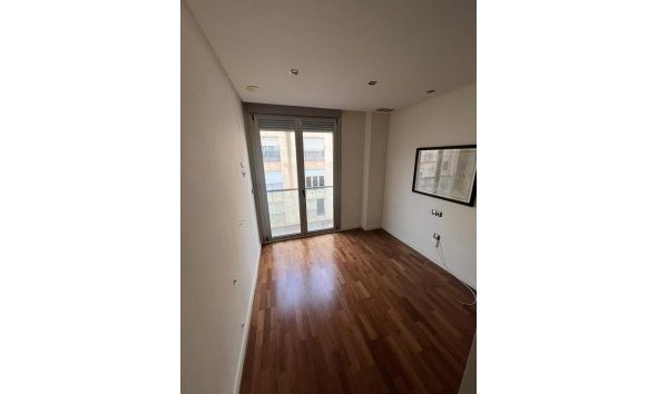Obra nueva - Apartamento -
Elche