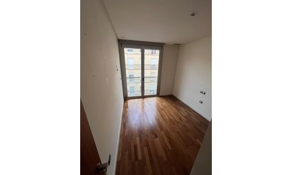 Obra nueva - Apartamento -
Elche