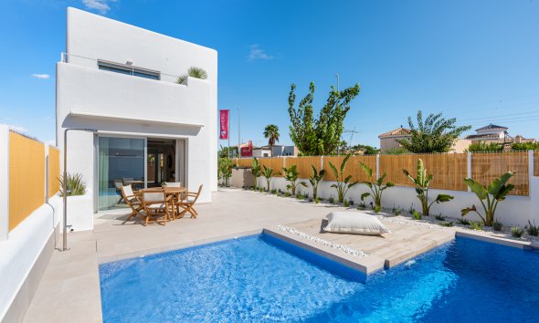 Obra nueva - Villa -
Los Alcázares