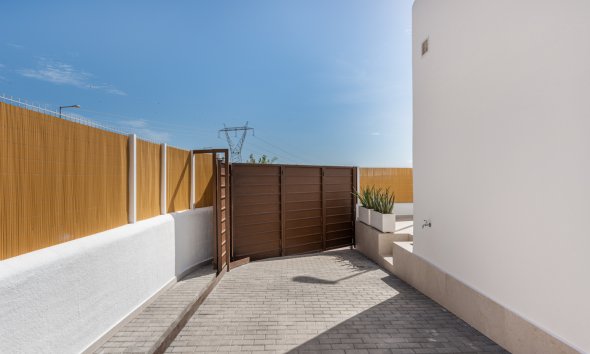 Obra nueva - Villa -
Los Alcázares