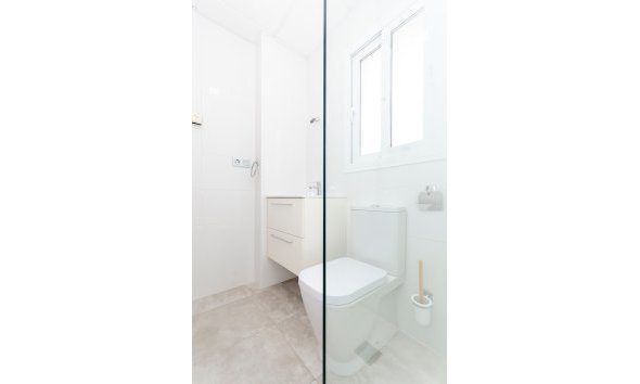 Obra nueva - Adosado -
Torrevieja
