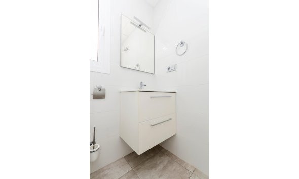 Obra nueva - Adosado -
Torrevieja