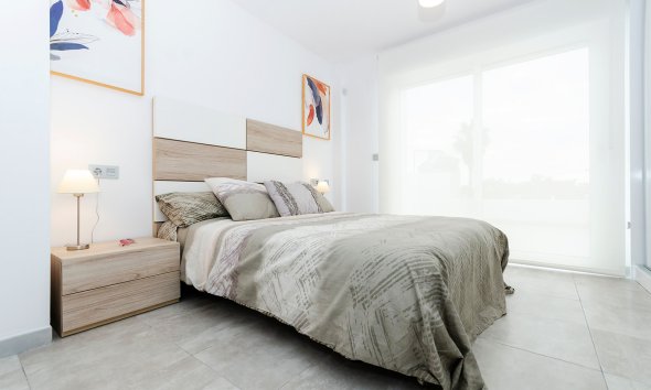 Obra nueva - Adosado -
Torrevieja