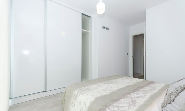 Obra nueva - Adosado -
Torrevieja