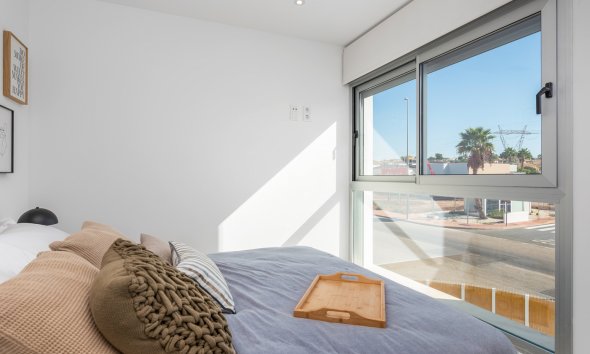 Obra nueva - Villa -
Los Alcázares