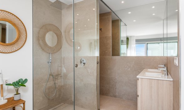 Obra nueva - Villa -
Los Alcázares