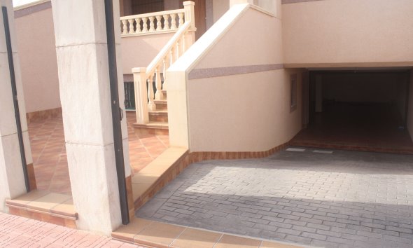 Obra nueva - Adosado -
Torrevieja