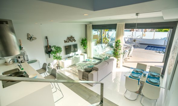 Reventa - Villa -
Orihuela Costa - Lomas De Cabo Roig
