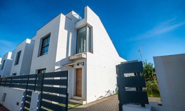 Reventa - Villa -
Orihuela Costa - Lomas De Cabo Roig