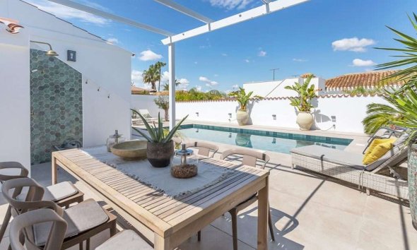 Reventa - Adosado -
Torrevieja - Torreta Florida