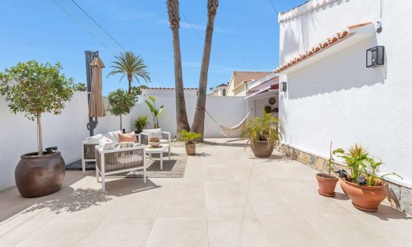 Reventa - Adosado -
Torrevieja - Torreta Florida