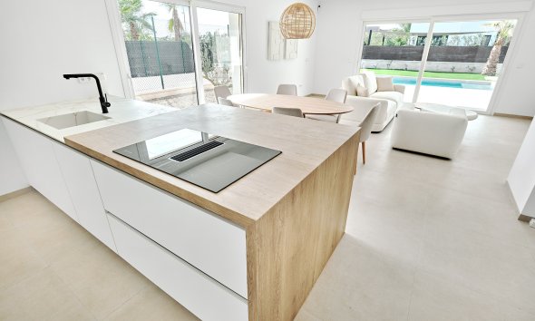 Nybyggeri - Villa -
Los Montesinos