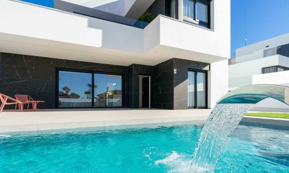 Obra nueva - Villa -
Rojales