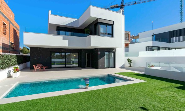 Obra nueva - Villa -
Rojales