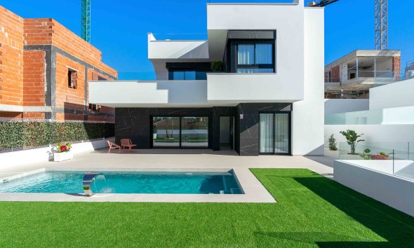 Obra nueva - Villa -
Rojales