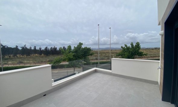 Obra nueva - Villa -
Los Alcázares