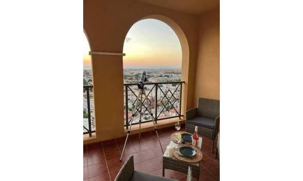 Reventa - Apartamento -
Torrevieja - Playa Los Locos