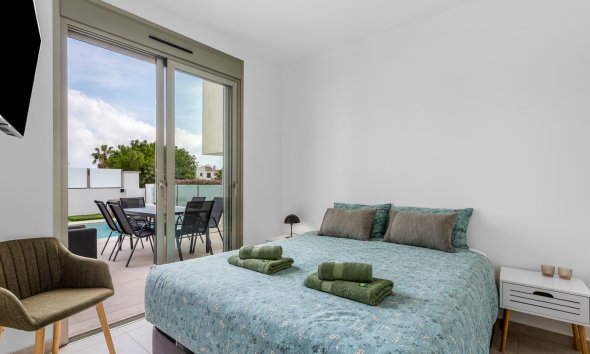 Reventa - Villa -
Orihuela Costa - Villamartín