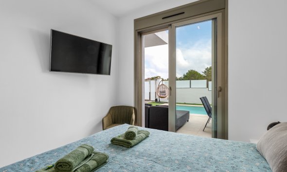 Reventa - Villa -
Orihuela Costa - Villamartín