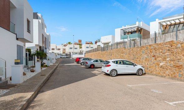 Reventa - Villa -
Orihuela Costa - Villamartín