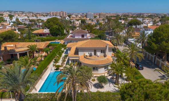 Reventa - Villa -
Orihuela Costa - Cabo Roig