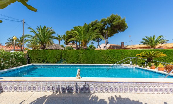 Reventa - Villa -
Orihuela Costa - Cabo Roig