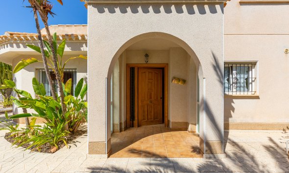Reventa - Villa -
Orihuela Costa - Cabo Roig
