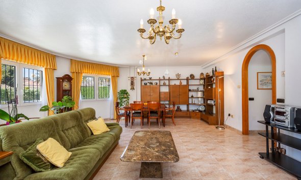 Reventa - Villa -
Orihuela Costa - Cabo Roig