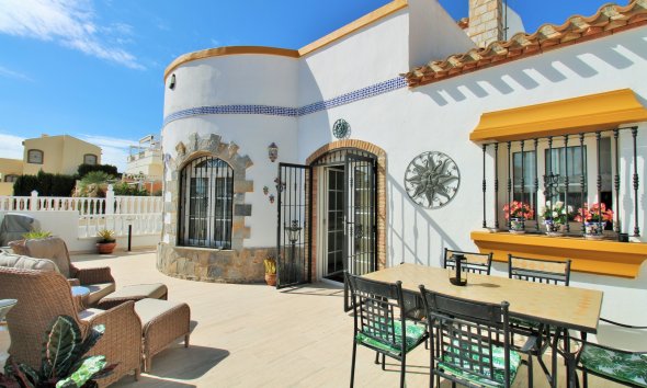 Reventa - Villa -
Villamartín - Los Dolses