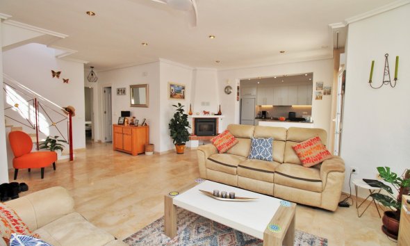 Reventa - Villa -
Villamartín - Los Dolses