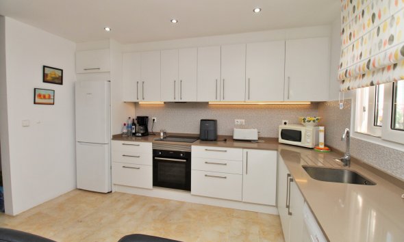 Reventa - Villa -
Villamartín - Los Dolses