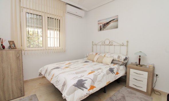 Reventa - Villa -
Villamartín - Los Dolses
