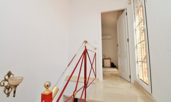 Reventa - Villa -
Villamartín - Los Dolses