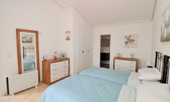 Reventa - Villa -
Villamartín - Los Dolses
